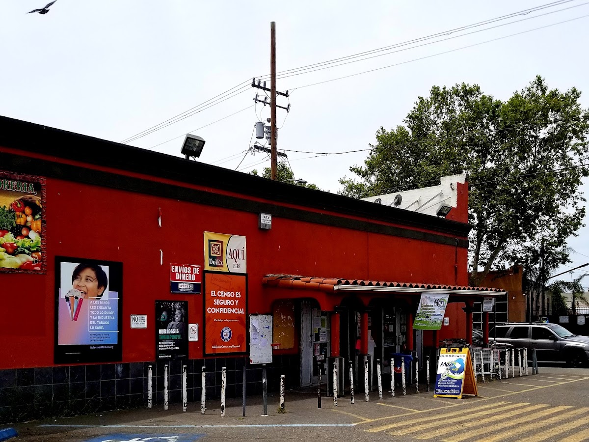 Los Mexicanos Market
